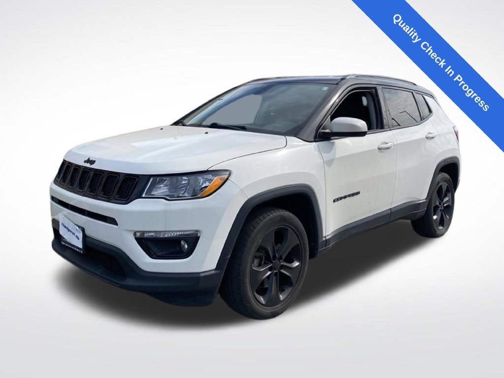 Used 2018 Jeep Compass Latitude w/ Popular Equipment Group AWD/4WD image 1