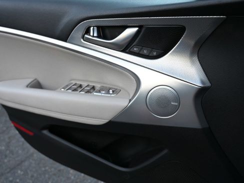 Used 2022 Genesis G70 2.0T w/ Prestige Package image 23