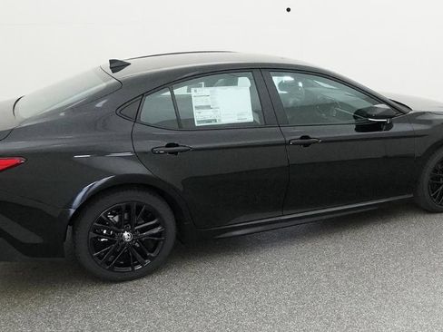 New 2026 Toyota Camry SE image 10