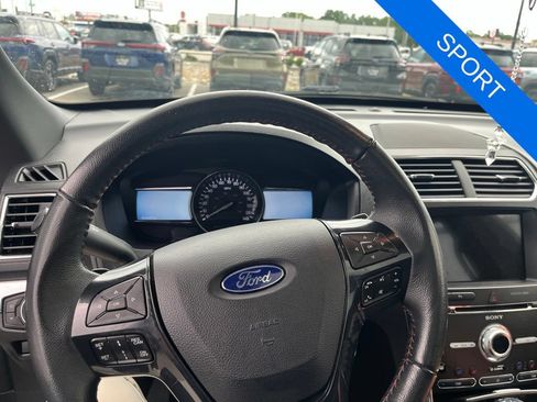 Used 2018 Ford Explorer Sport AWD/4WD image 6
