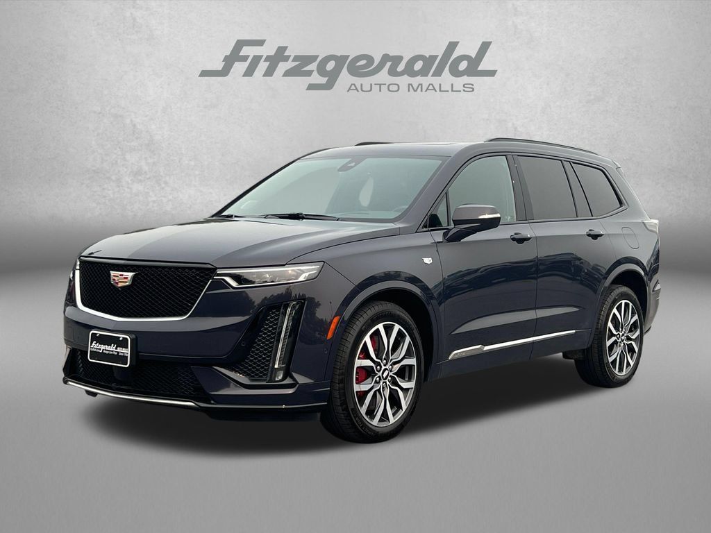 Used 2024 Cadillac XT6 Sport w/ Platinum Package AWD/4WD image 2