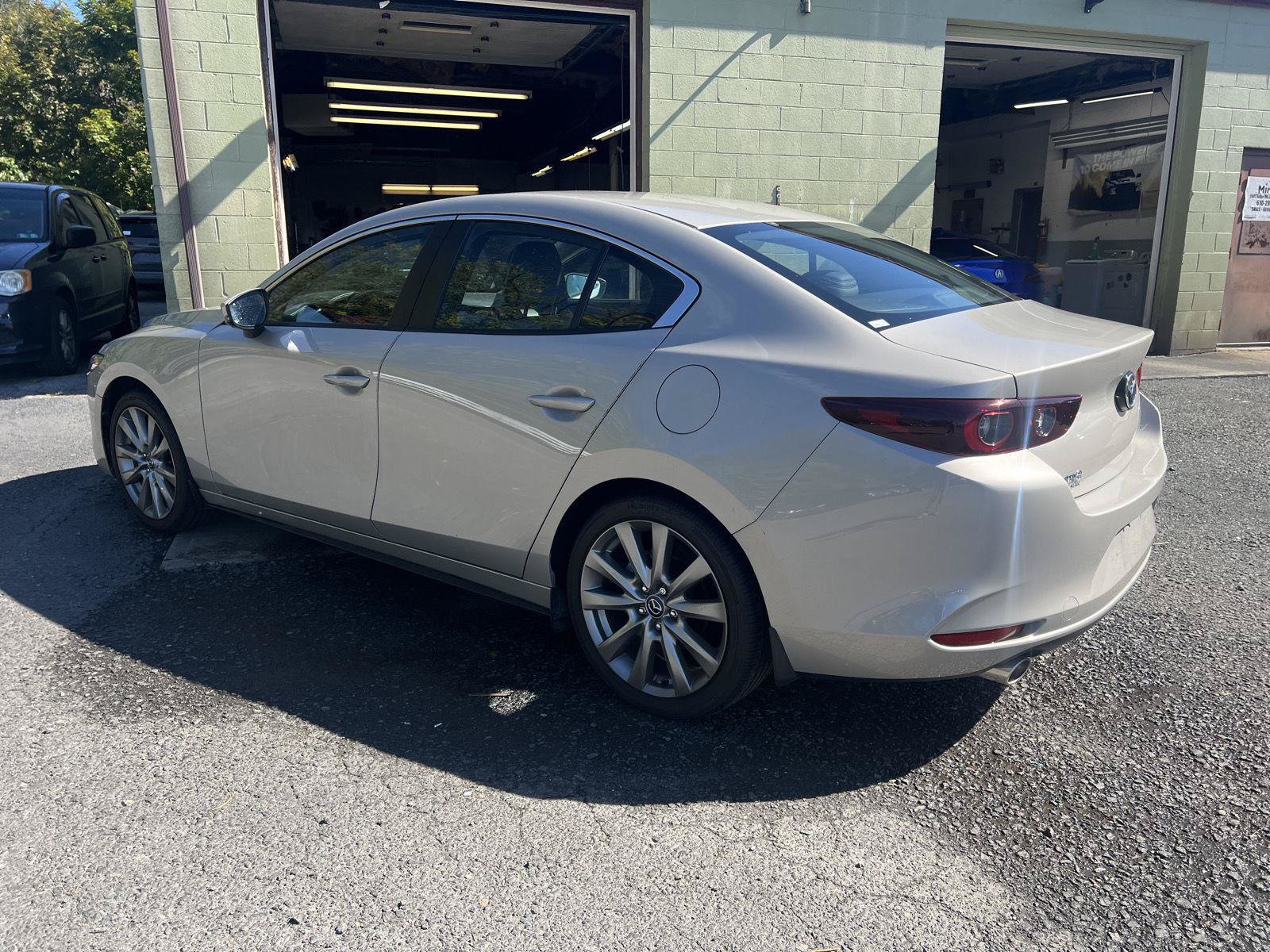 Used 2023 MAZDA MAZDA3 s FWD image 4