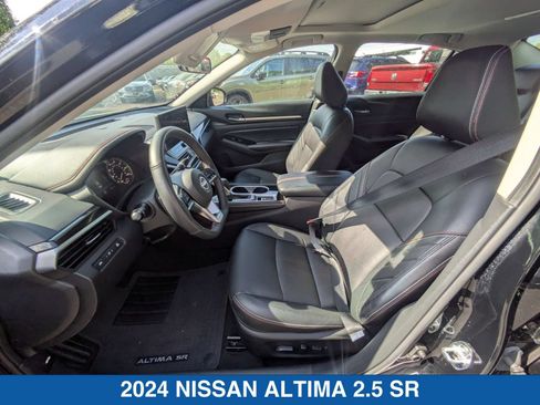 Used 2024 Nissan Altima 2.5 SR w/ SR Premium Package AWD/4WD image 27