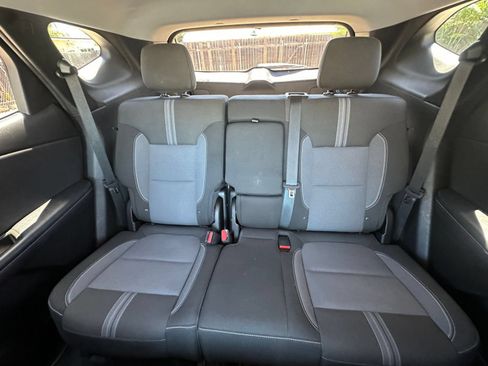 Used 2025 Chevrolet Blazer LT FWD image 34