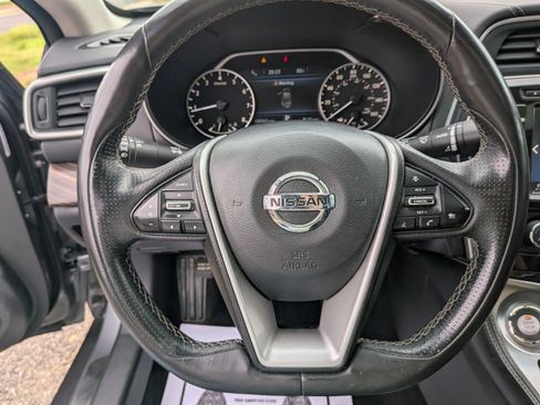 Used 2016 Nissan Maxima Platinum FWD image 48