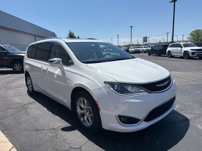 Used 2018 Chrysler Pacifica Limited