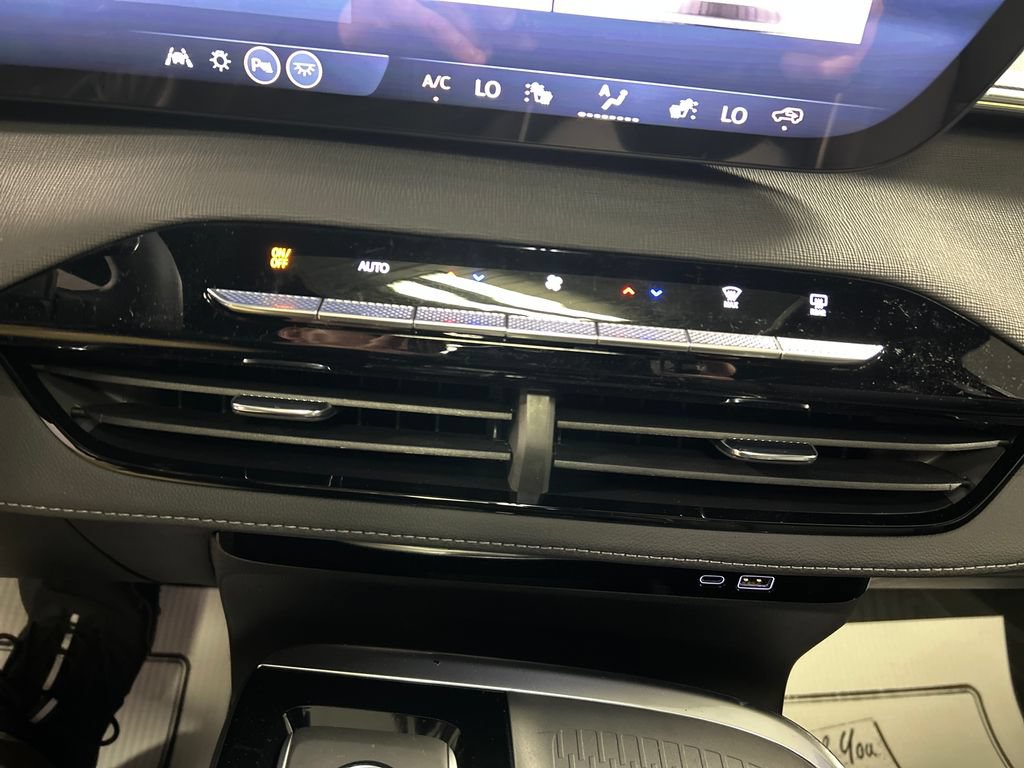 New 2026 Buick Enclave Sport Touring w/ Power Package AWD/4WD image 17