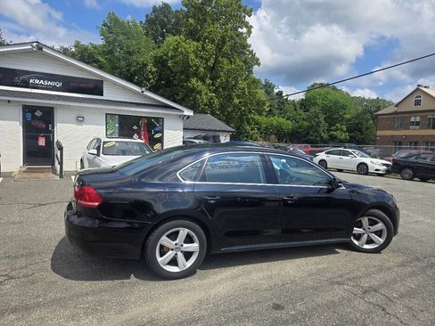Used 2013 Volkswagen Passat 2.5 SE FWD image 8