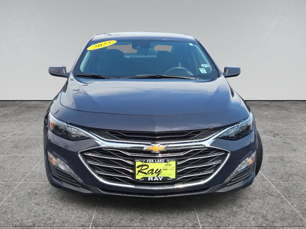Certified 2025 Chevrolet Malibu LT FWD image 2