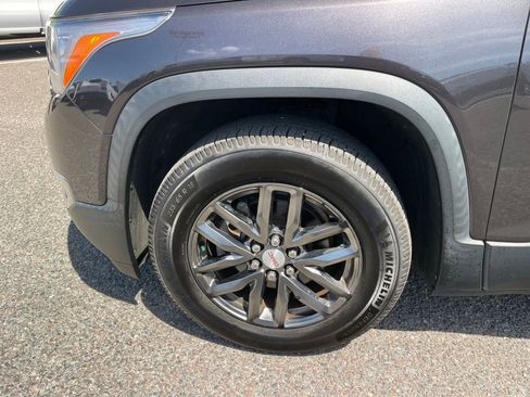 Used 2017 GMC Acadia SLT image 10