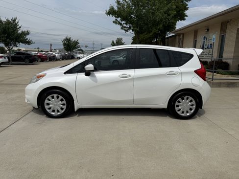 Used 2015 Nissan Versa Note S Plus FWD image 4
