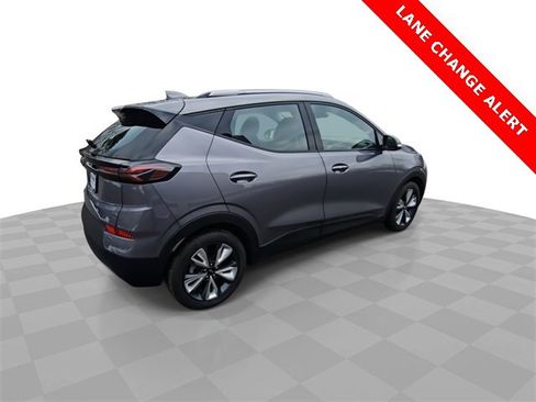 Used 2023 Chevrolet Bolt EUV LT w/ Convenience Package image 8