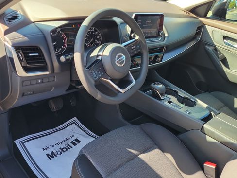 Used 2021 Nissan Rogue SV FWD image 19