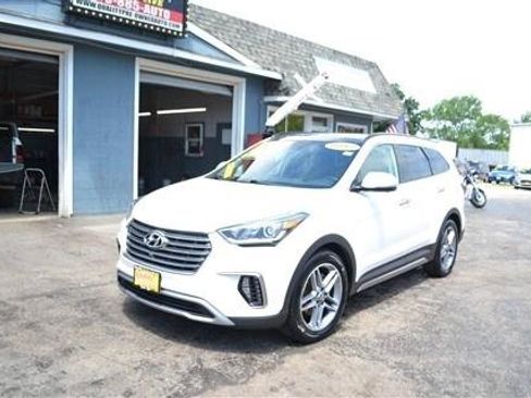 Used 2017 Hyundai Santa Fe Limited w/ Cargo Package AWD/4WD image 2