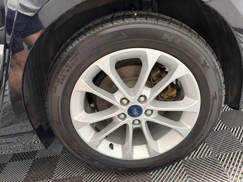 Used 2020 Ford Fusion SE FWD image 43