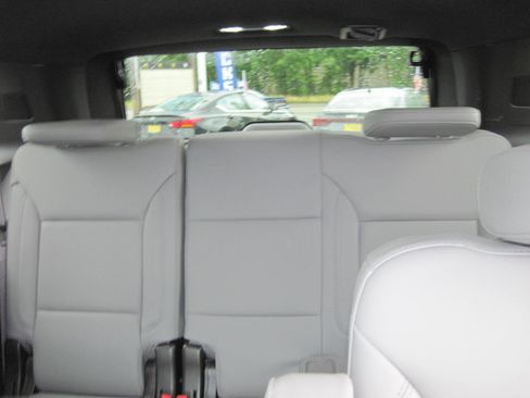 Used 2023 Chevrolet Tahoe Z71 w/ Off-Road Capability Package image 11