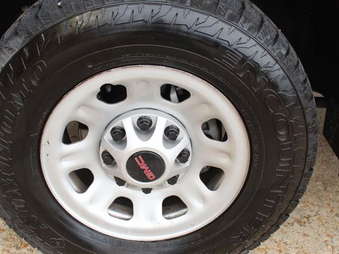 Used 2023 GMC Sierra 2500 Pro w/ Convenience Package AWD/4WD image 35