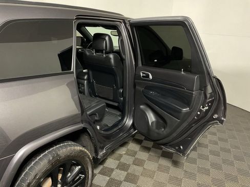 Used 2020 Jeep Grand Cherokee Altitude image 35