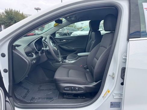 Used 2024 Chevrolet Malibu LT image 24