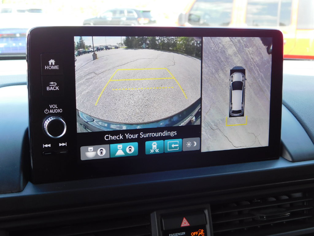 Used 2025 Honda Pilot TrailSport image 44