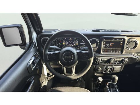 Used 2023 Jeep Wrangler Unlimited w/ Sun & Screen Package AWD/4WD image 16