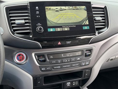 Used 2021 Honda Pilot EX image 17