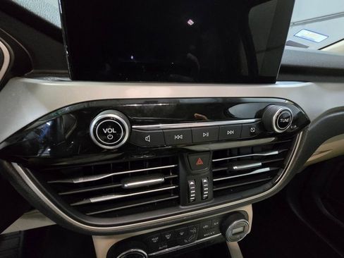 Used 2020 Ford Escape SE Sport image 15