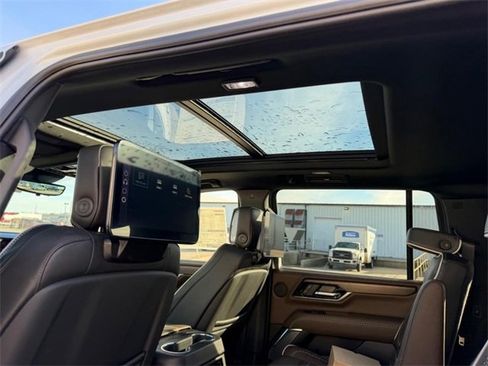 New 2026 GMC Yukon XL Denali Ultimate image 10