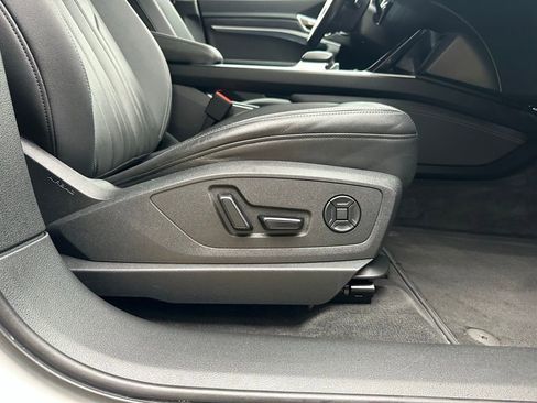 Used 2024 Audi Q8 e-tron Premium Plus w/ Premium Plus Package image 42