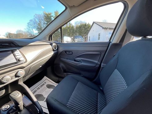 Used 2021 Nissan Versa S FWD image 15