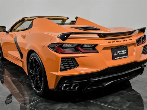 Used 2022 Chevrolet Corvette Stingray Premium Conv w/ Z51 Performance Package image 9