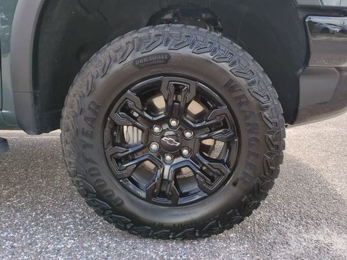 Used 2025 Chevrolet Silverado 1500 ZR2 w/ Technology Package AWD/4WD image 11