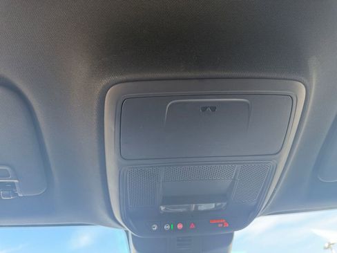 Used 2025 Buick Enclave Preferred image 33