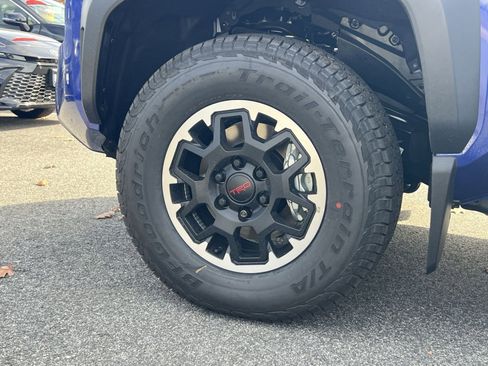 New 2025 Toyota Tacoma TRD Off-Road image 5