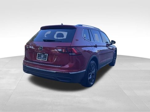 Used 2022 Volkswagen Tiguan SE image 5