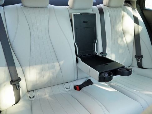 Used 2021 Mercedes-Benz E 350 Sedan image 36