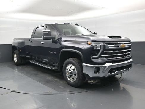 Used 2024 Chevrolet Silverado 3500 LTZ w/ LTZ Plus Package AWD/4WD image 1