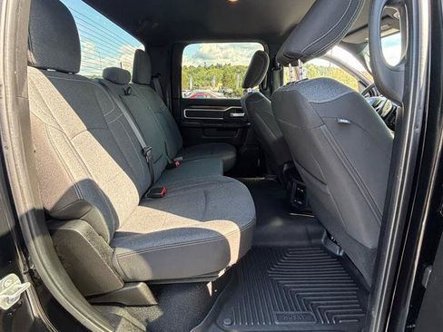 Used 2019 RAM 2500 Big Horn w/ Black Appearance Package AWD/4WD image 28