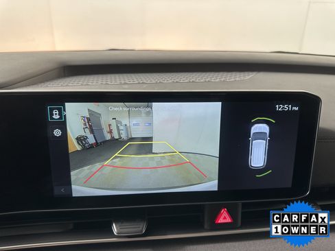 Used 2026 Kia Carnival EX image 15