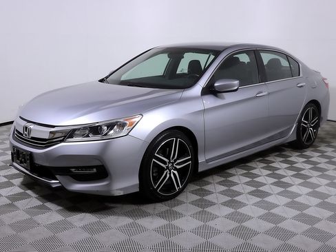 Used 2017 Honda Accord Sport Special Edition image 3