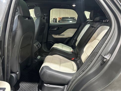 Used 2017 Jaguar F-PACE R-Sport image 16
