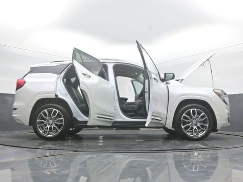 Used 2023 GMC Terrain Denali w/ LPO, Floor Liner Package AWD/4WD image 59
