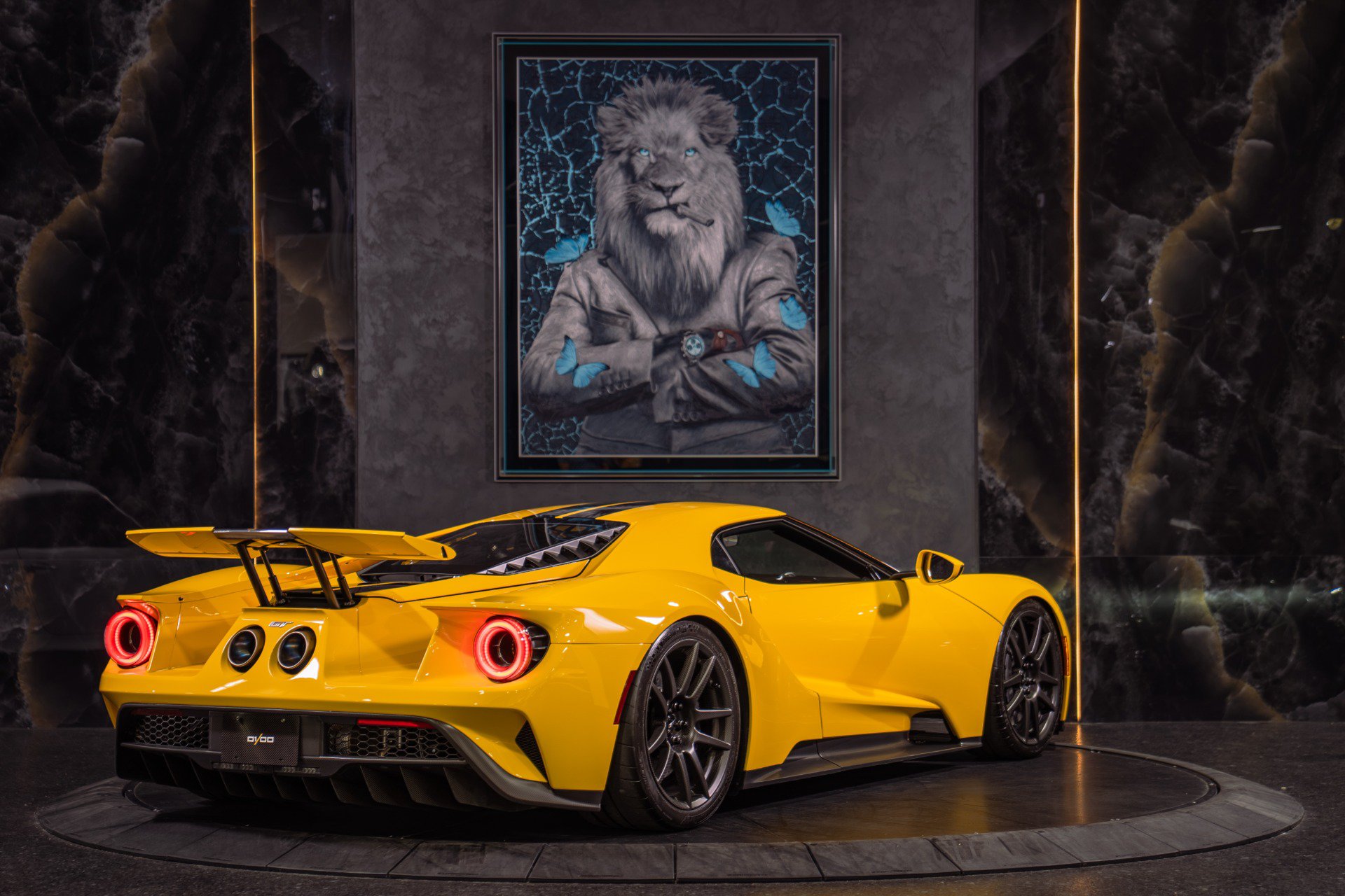Used 2019 Ford GT RWD image 6