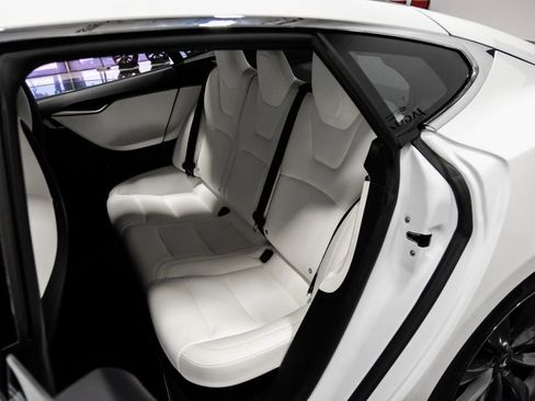 Used 2019 Tesla Model S Performance image 35