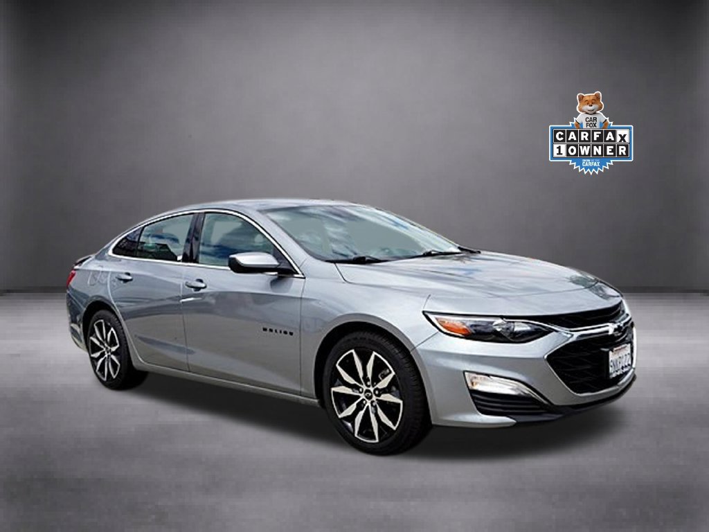 Used 2025 Chevrolet Malibu RS FWD image 2