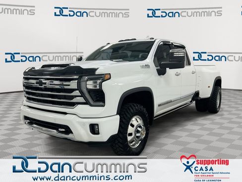 Used 2024 Chevrolet Silverado 3500 High Country w/ High Country Premium Package AWD/4WD image 1