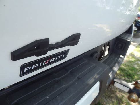 Used 2024 Toyota Tacoma SR5 AWD/4WD image 8