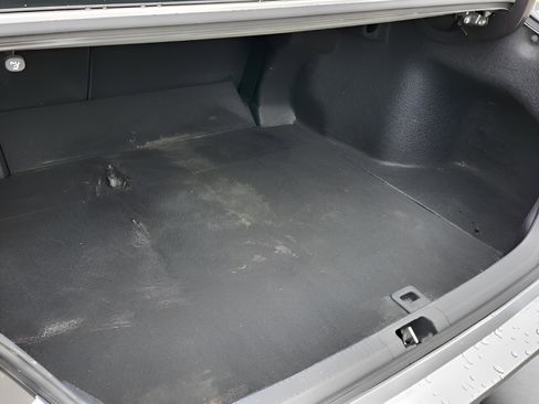 Used 2020 Toyota Camry SE image 30