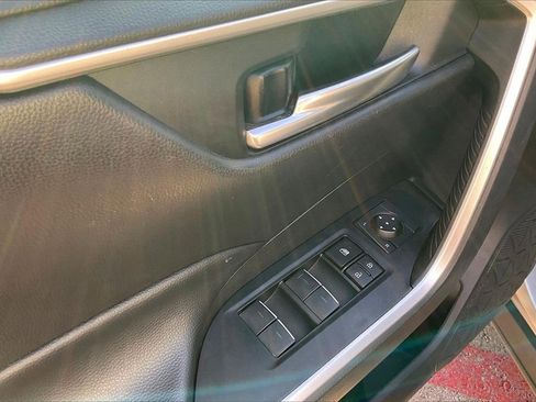 Used 2024 Toyota RAV4 XLE image 39