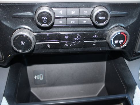 Used 2023 Ford F250 XLT image 25